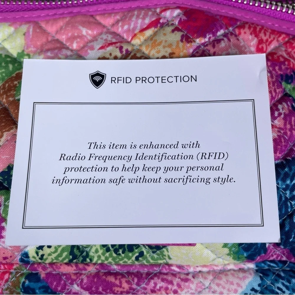 VERA BRADLEY Superbloom Iconic RFID Little Crossbody Purse Bag Pink Floral Quilt